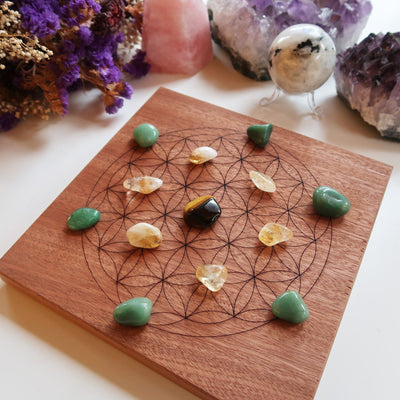 12 Powerful Crystal Grid Patterns for Manifestation (With Instructions)